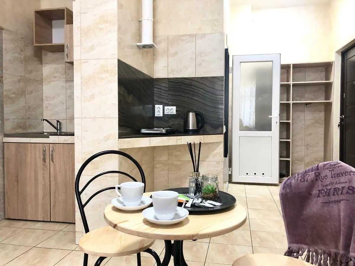 Modern Aparthotel Near Metro Pecherska 基輔