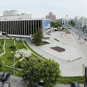 Hotel 7 Sky On Yevhena Konovaltsia, Kyiv
